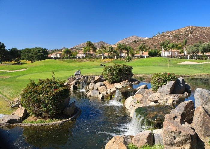 Luxury golf resorts